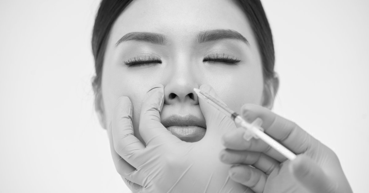 woman-getting-nonsurgical-rhinoplasty--nose-dermal-fillers